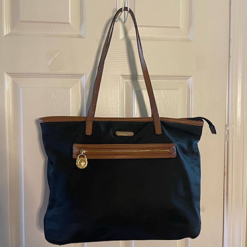 Michael Kors Kempton Nylon Black with Brown Leather traps Tote Bag .